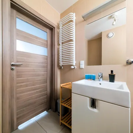 아파트 Glowny Comfort By Bookinghost