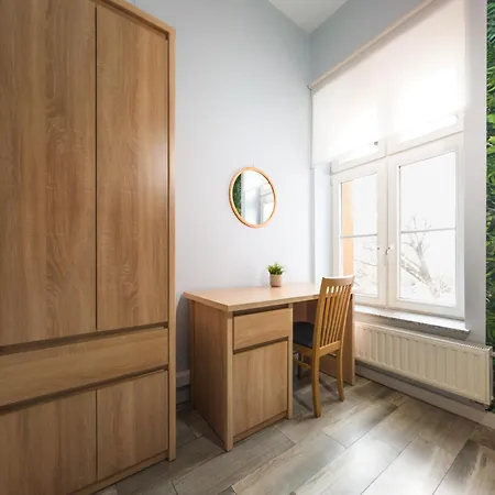 Glowny Comfort By Bookinghost