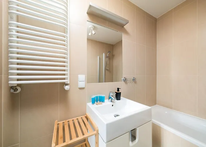 Glowny Comfort By Bookinghost Apartman *