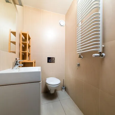 Glowny Comfort By Bookinghost Apartman *