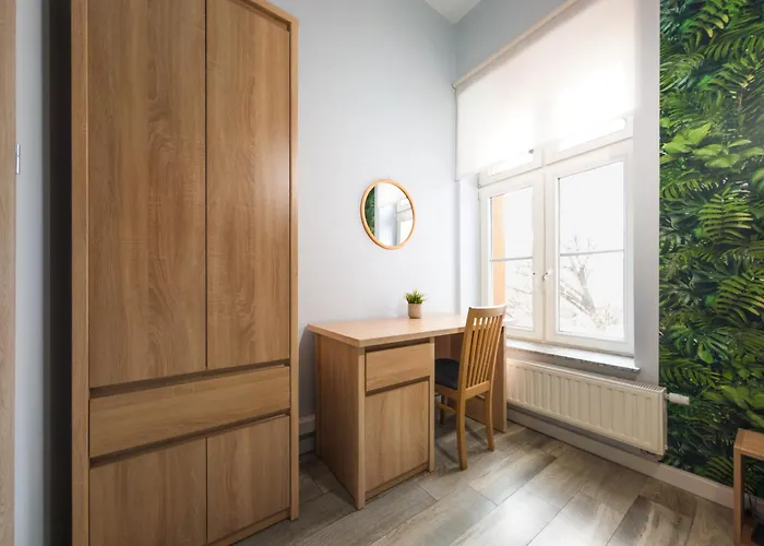 Glowny Comfort By Bookinghost