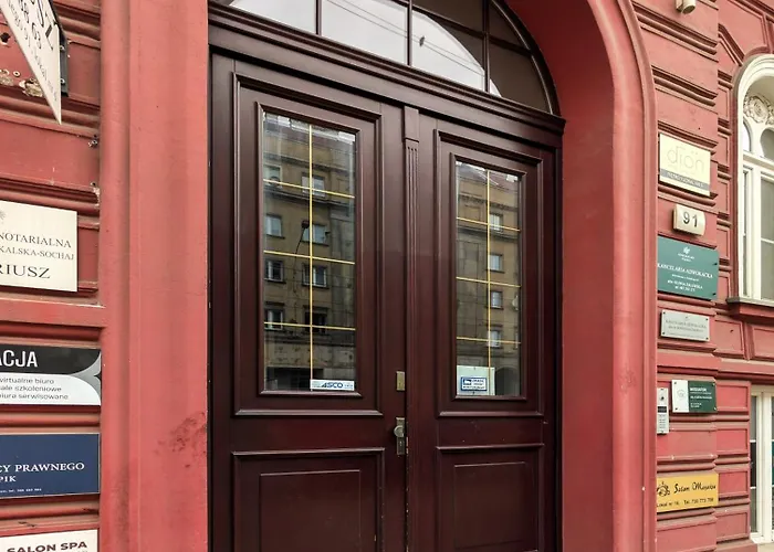 Glowny Comfort By Bookinghost *